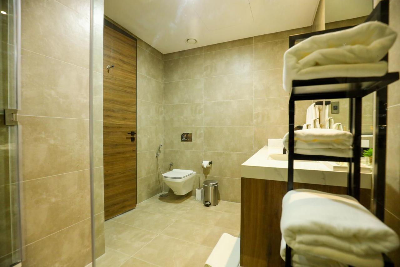 Charthouse Bahrain 호텔 마나마 외부 사진 Bathroom