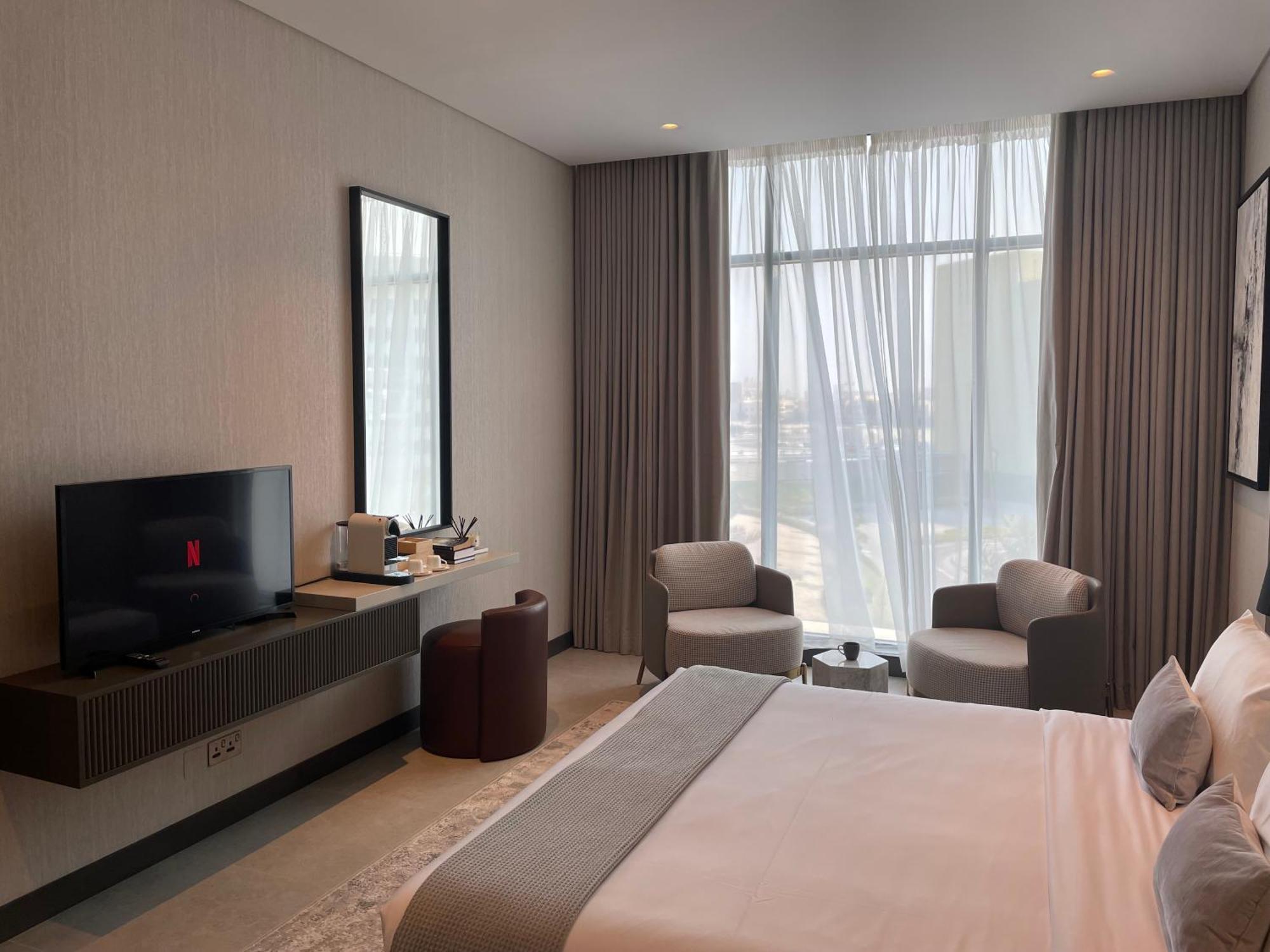 Charthouse Bahrain 호텔 마나마 외부 사진 A bedroom at the hotel